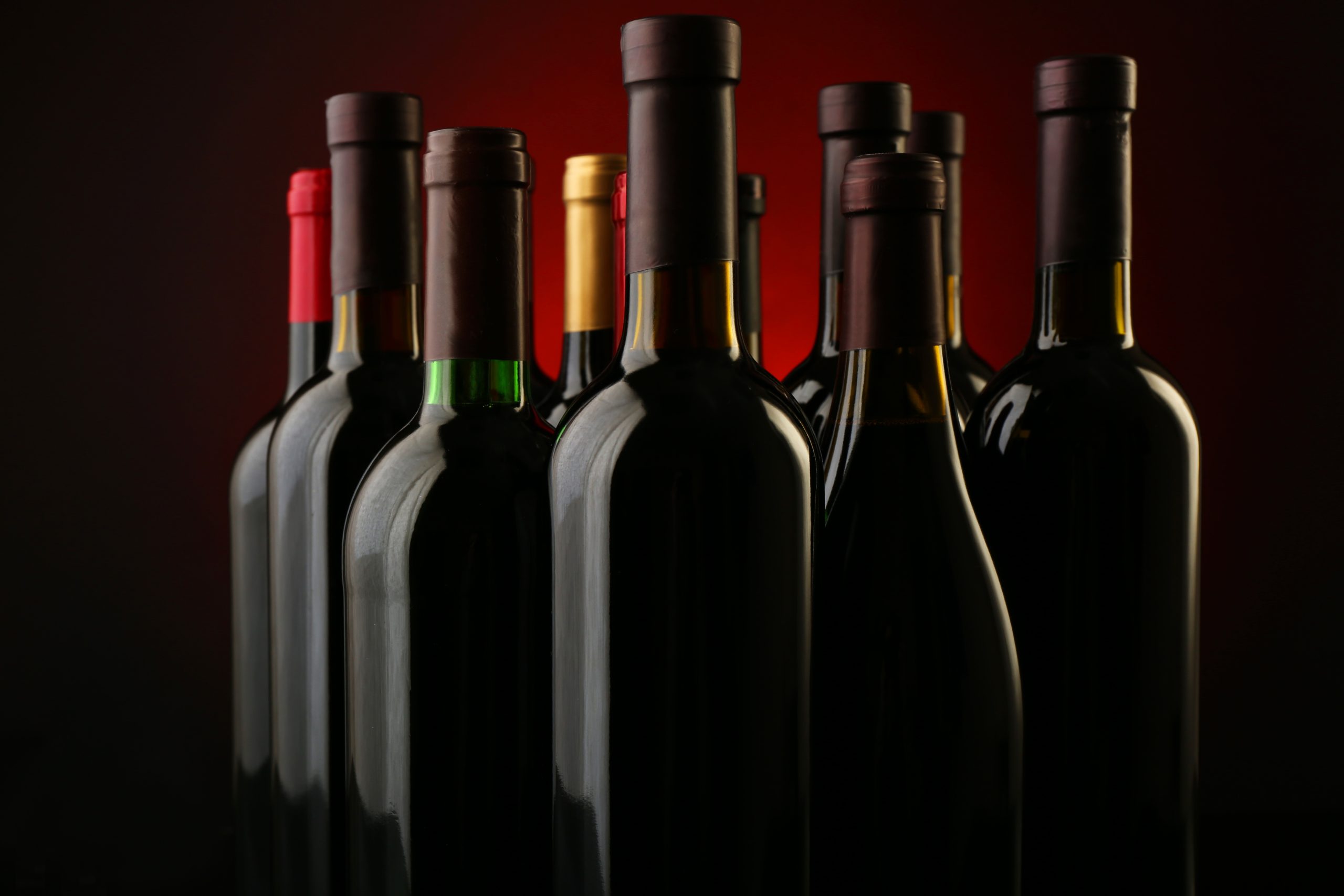 Come scegliere la bottiglia giusta per il tuo vino: i consigli di Polsinelli